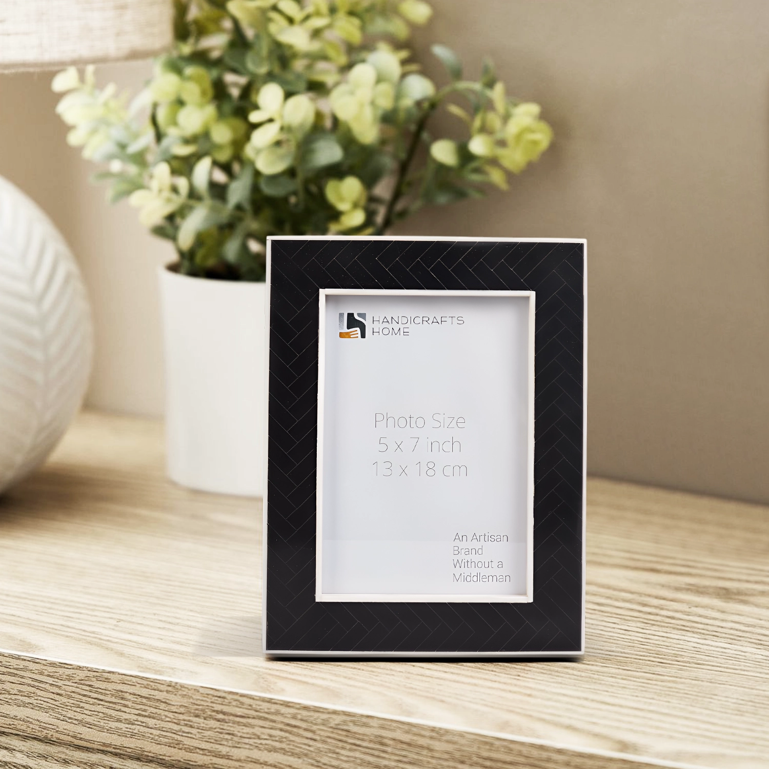 Black & White Resin Inlay Chevron Picture Frame - 4x6 & 5x7