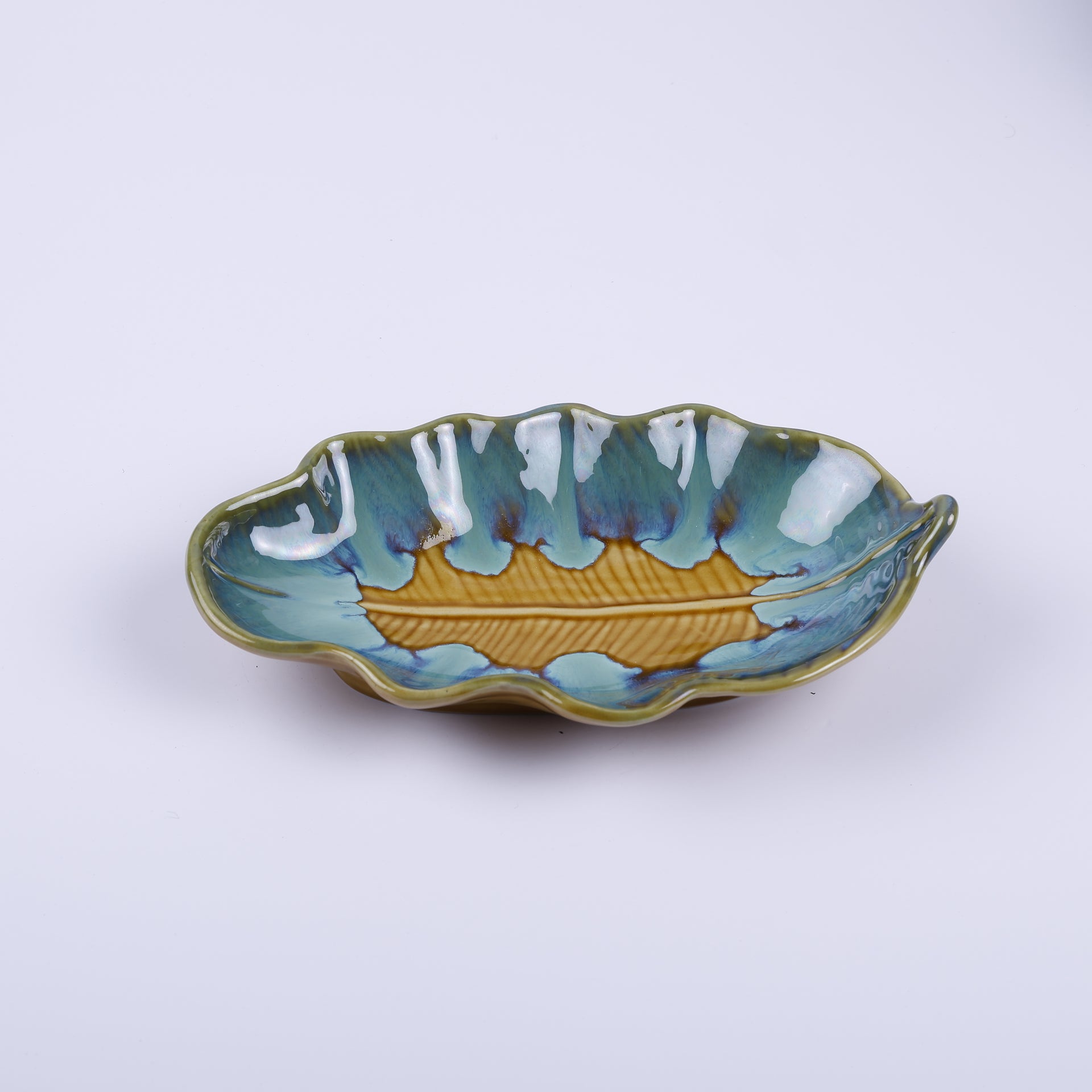 Handmade Decorative Ceramic Platter For Serving & Decor - GREEN-LEAF