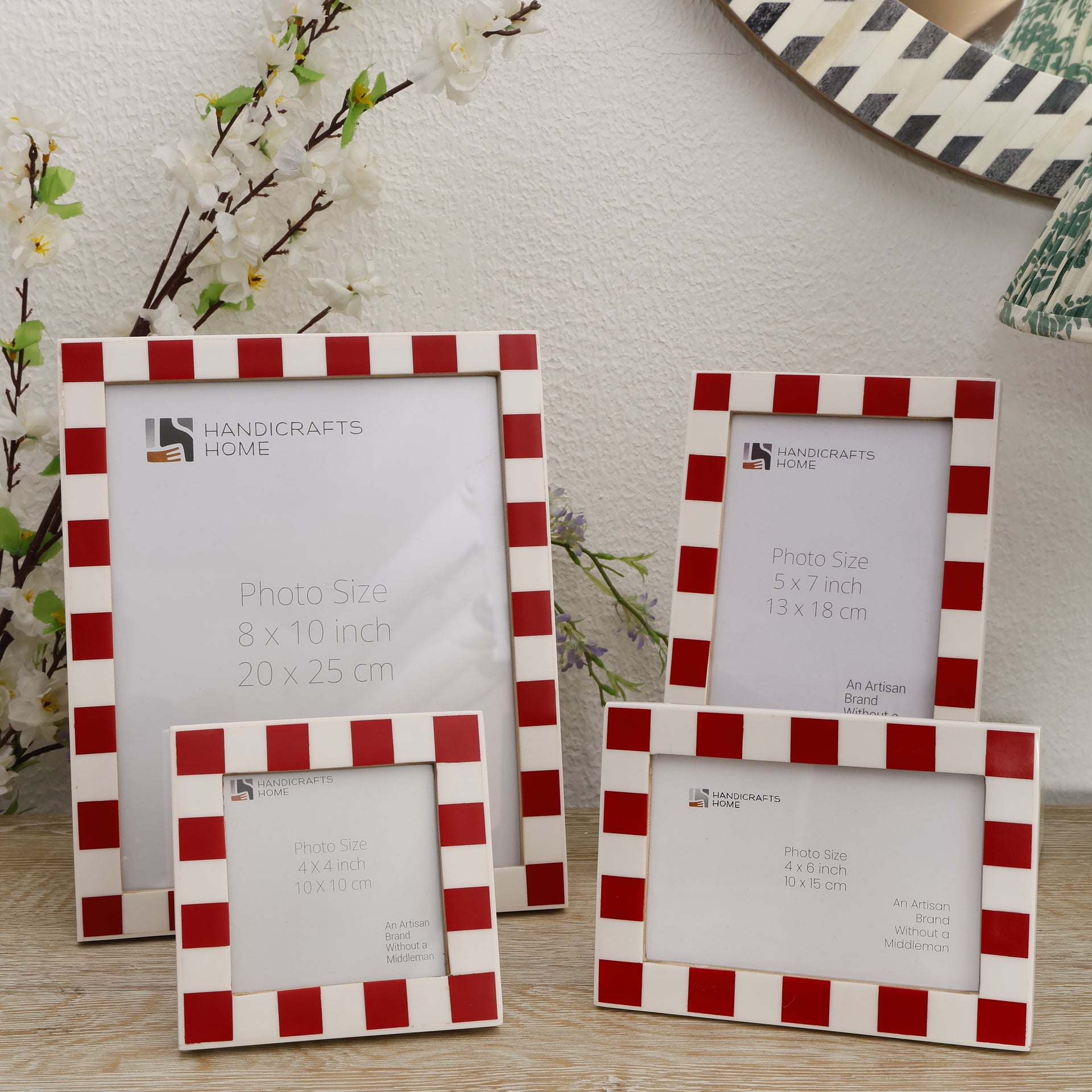 Red White Checkered Resin Inlay Frame Set 4 Mixed Sizes