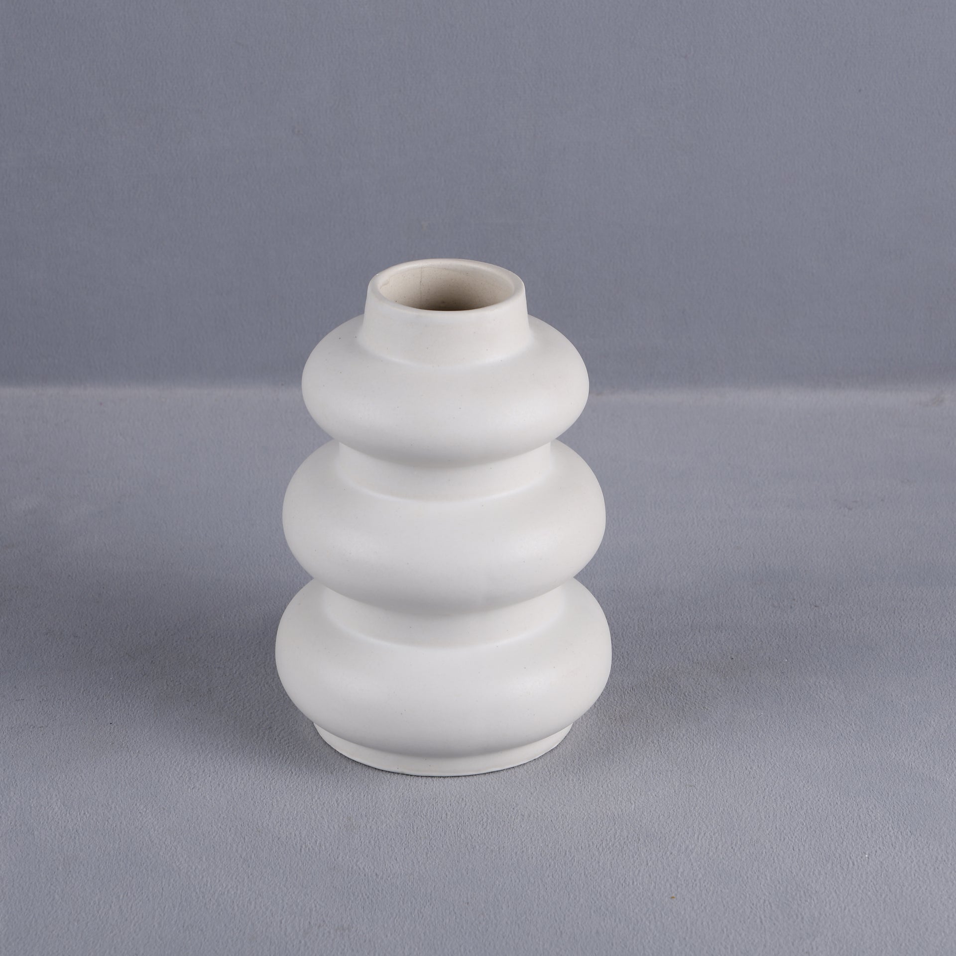 Ceramic Vase – Minimalist White Orbitra Decorative Vase