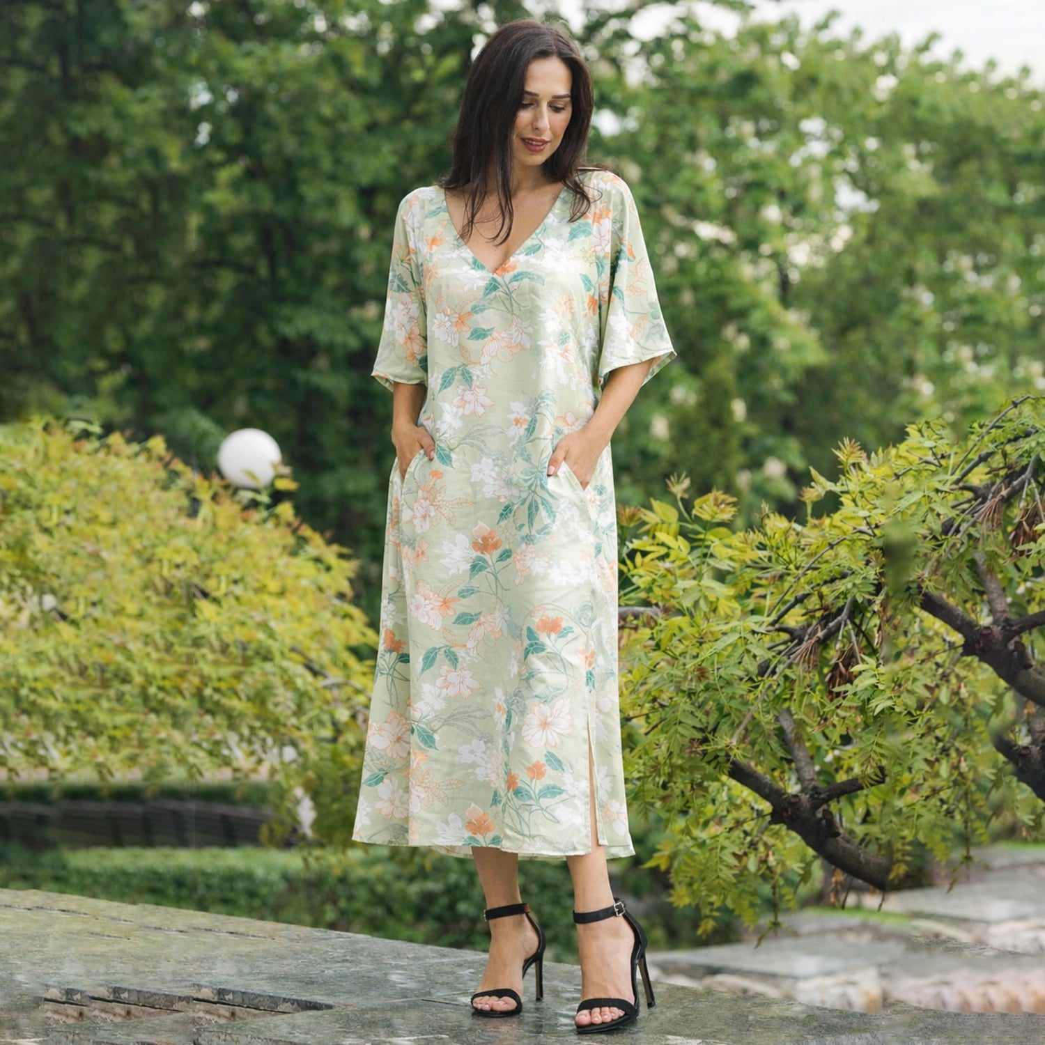 Floral Pastel Polyester Kaftan Dress with V Neck, Pockets & Side Slits
