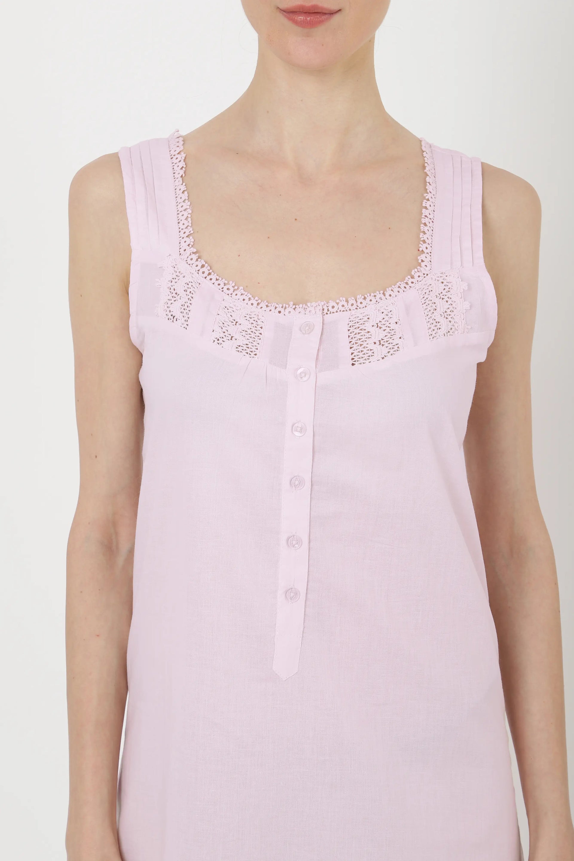 Victorian Style Long Nightgown – Vintage Women’s Nightdress in Pink (Sizes US 6–20)