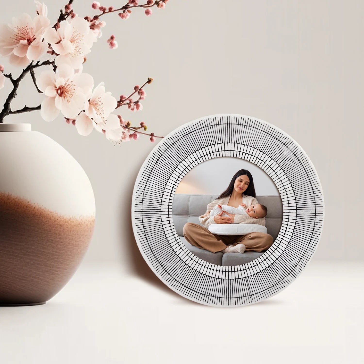 4x4 Round Black & White Baby Picture Frame Linear Sunburst Pattern