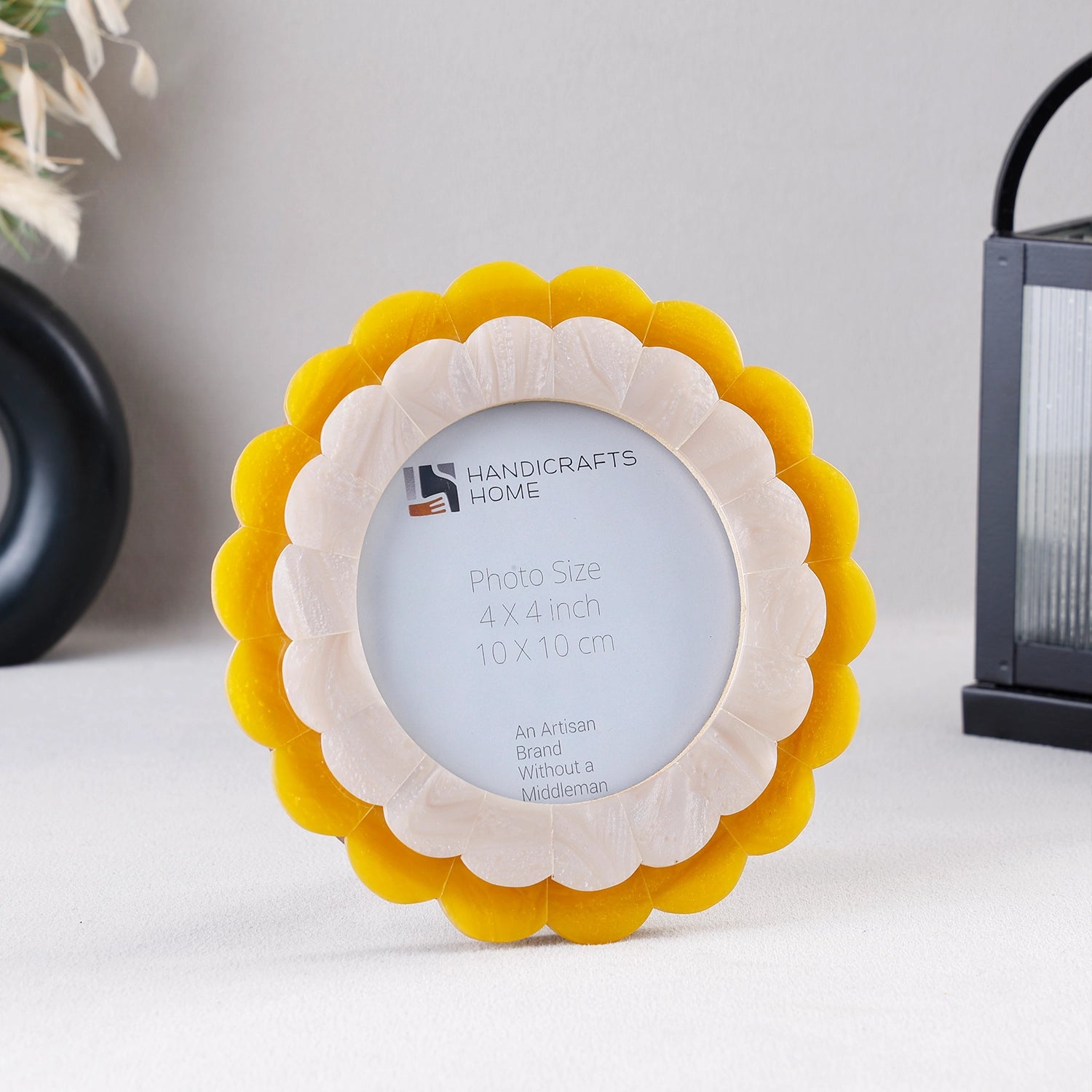 Round Scalloped Resin Inlay Picture Frame, Yellow, 4" x 4"