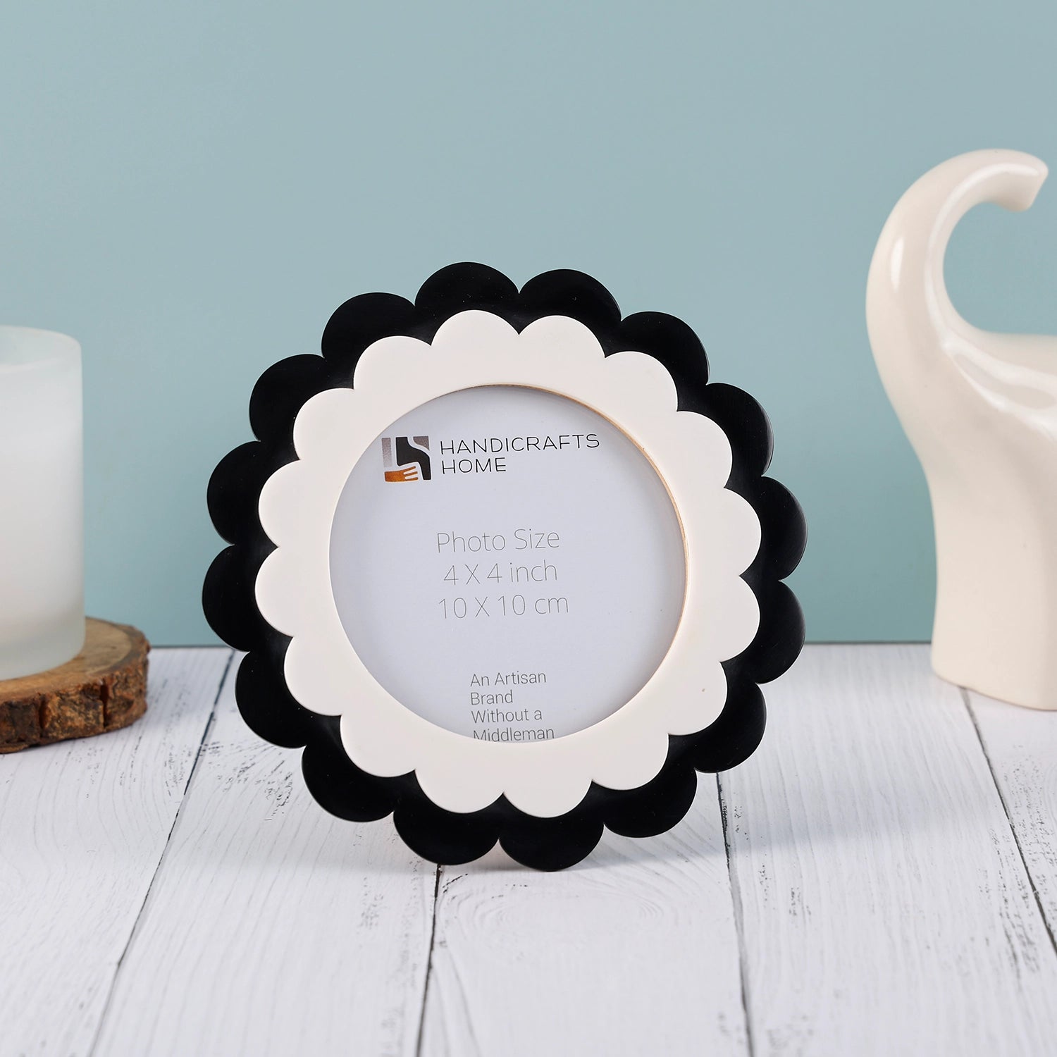 Round Scalloped Resin Inlay Picture Frame, White - Black, 4" x 4"