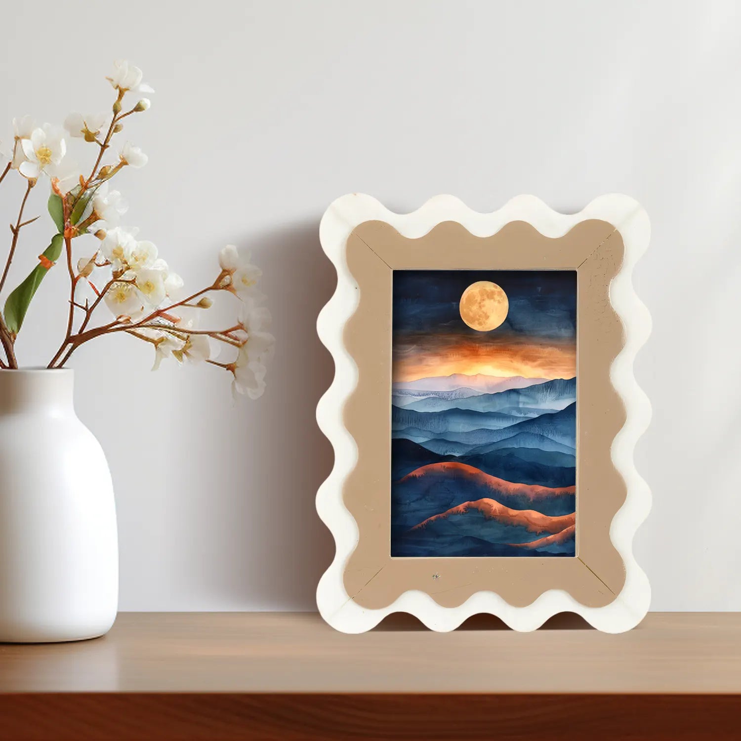 Picture Frame Wave Scallop Collection Bone Inlay Brown & White – 4x6 & 5x7"