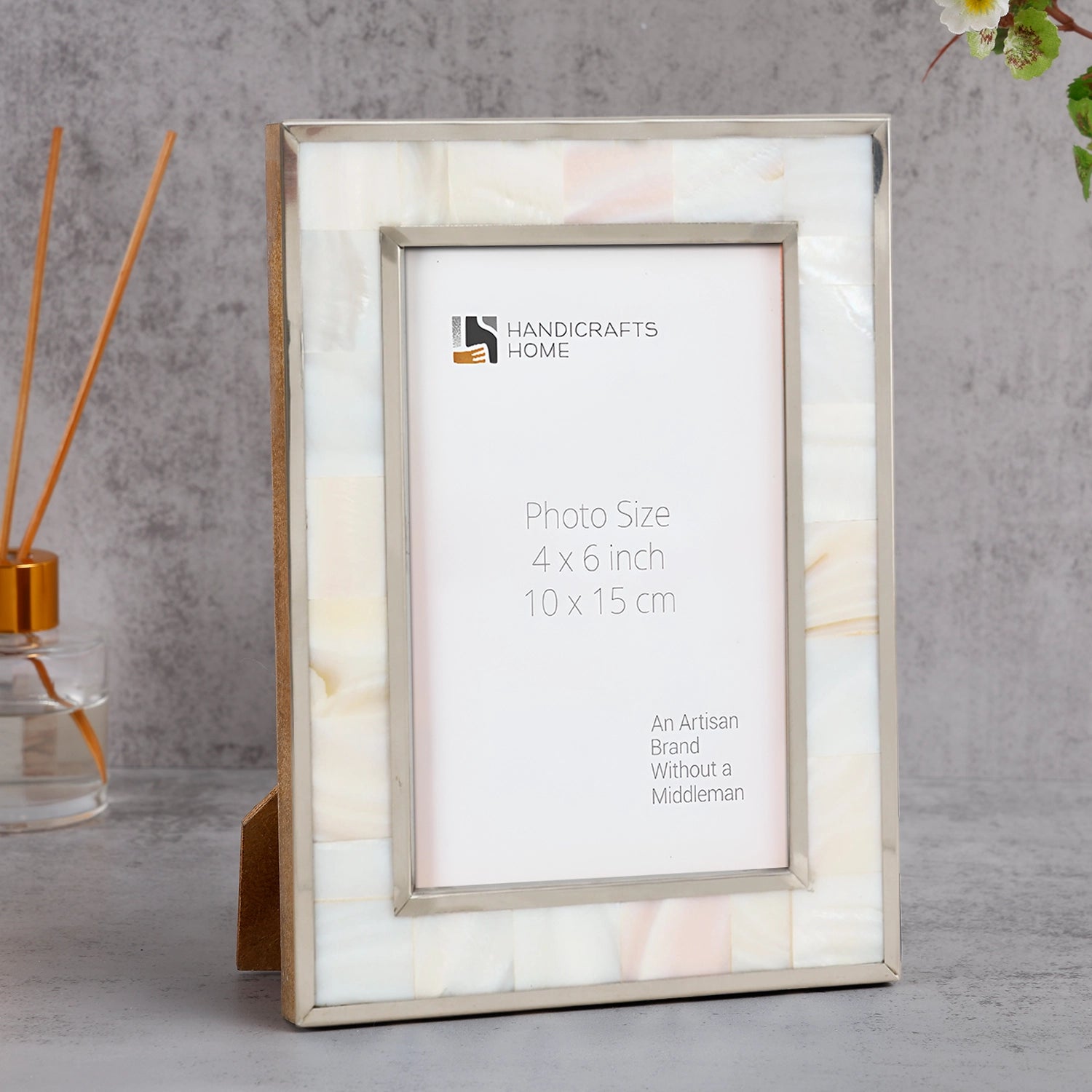 Camelot Maiden Brass & Resin Inlay 4x6 White & Silver Picture Frame