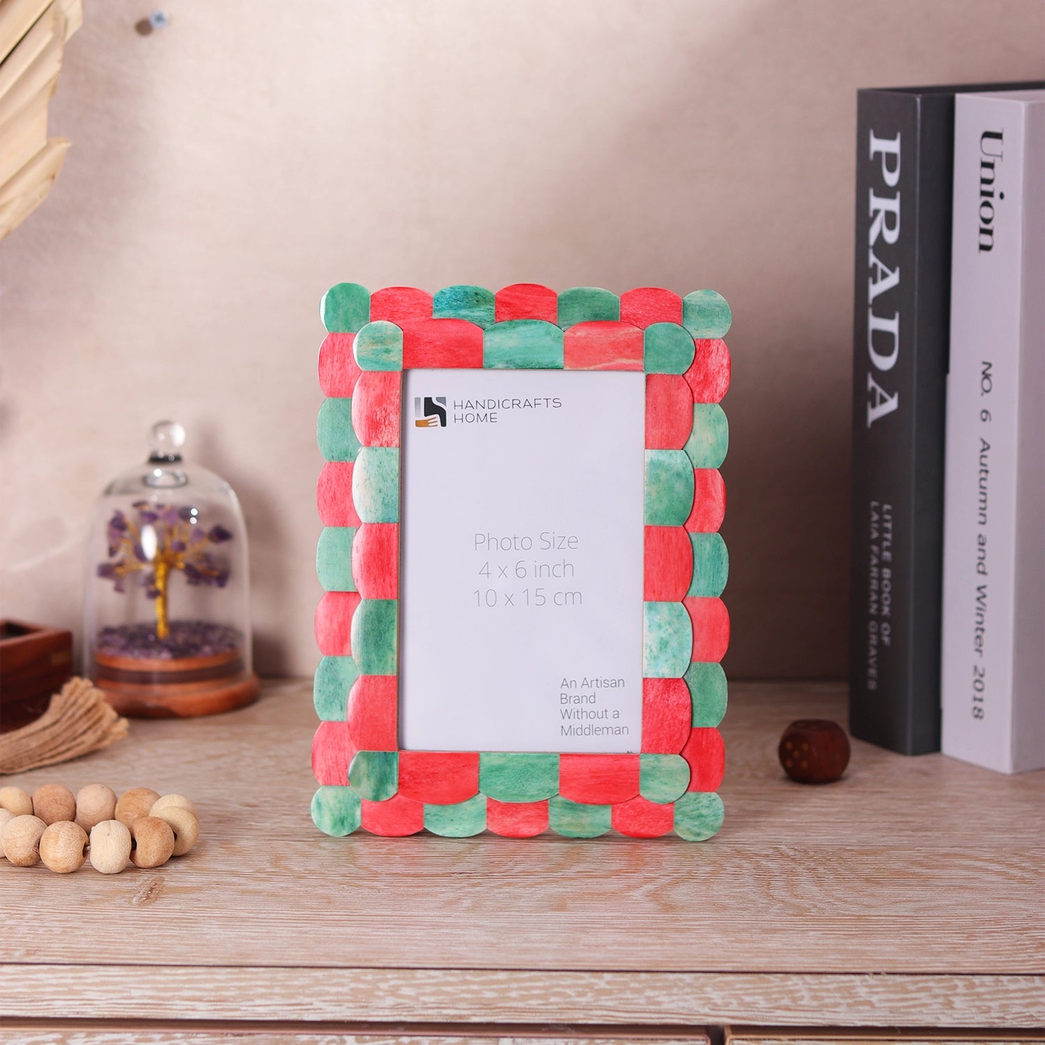 Picture Frames Scalloped Pattern Bone Inlay Collection in 3 sizes, Green & Red