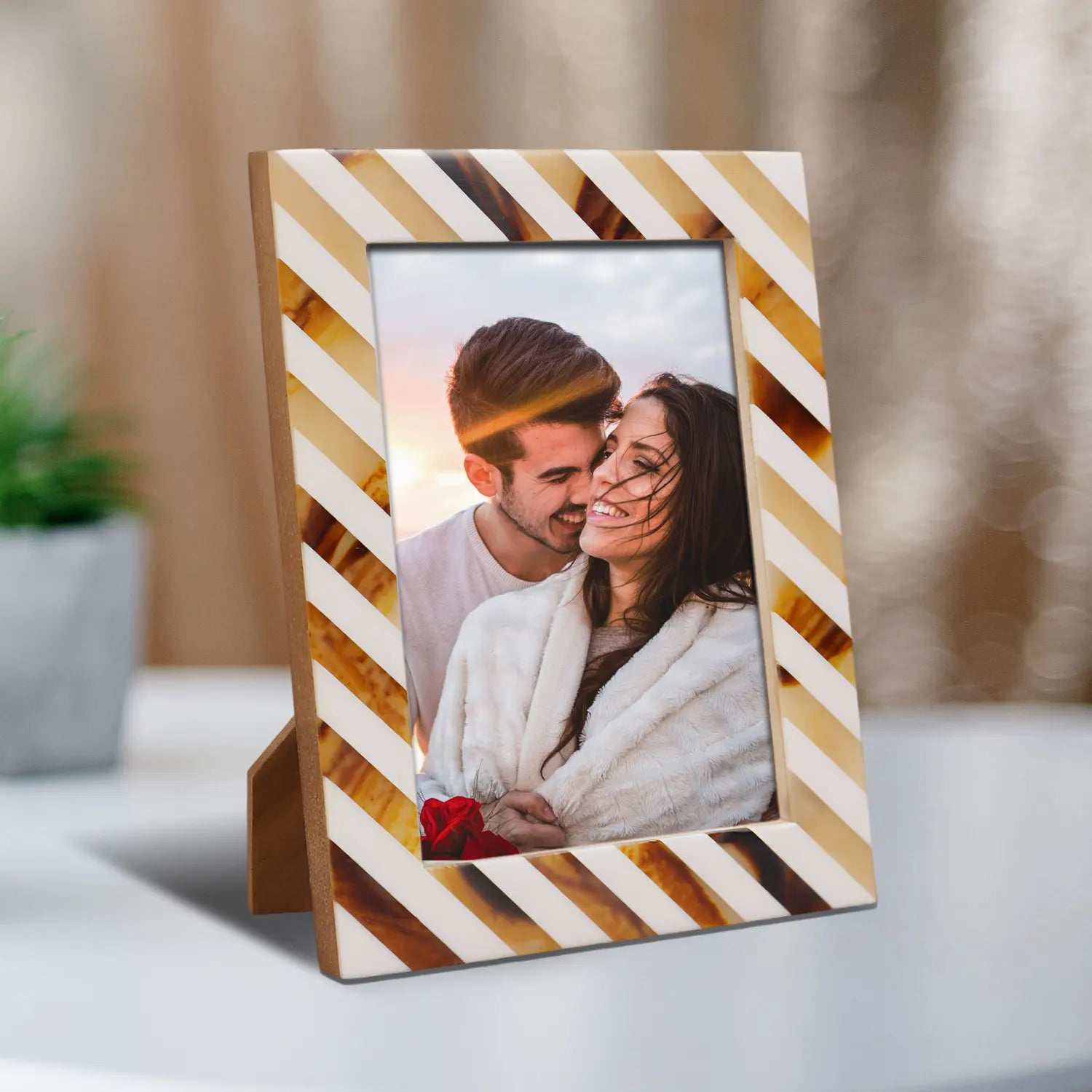 Bone & Resin Inlay Brown & White Striped Pattern Picture Frame