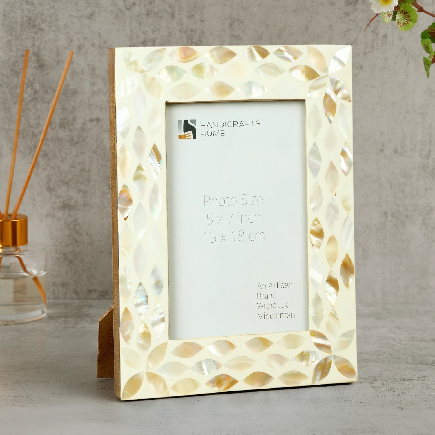 Mother of Pearl & Resin Inlay Avant Floral Picture Frame - White