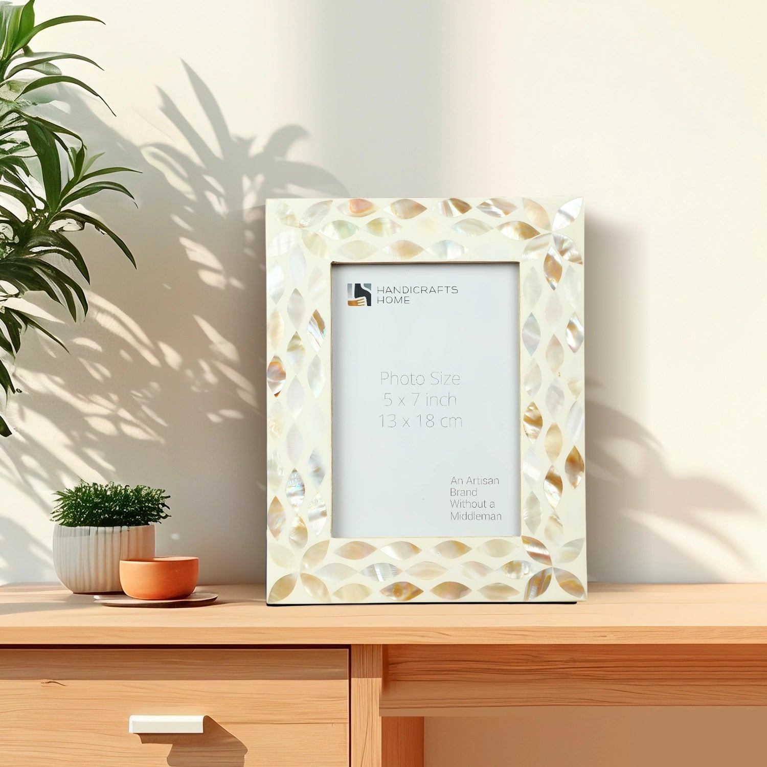 Mother of Pearl & Resin Inlay Avant Floral Picture Frame - White