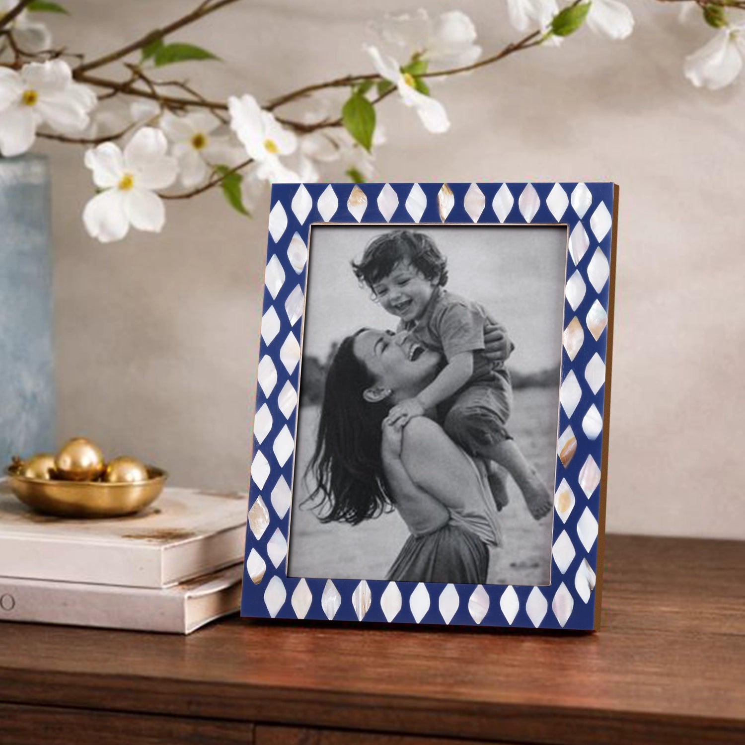 Picture Frames Avant Drops Pattern Mother of Pearl & Resin Collection in 3 Sizes