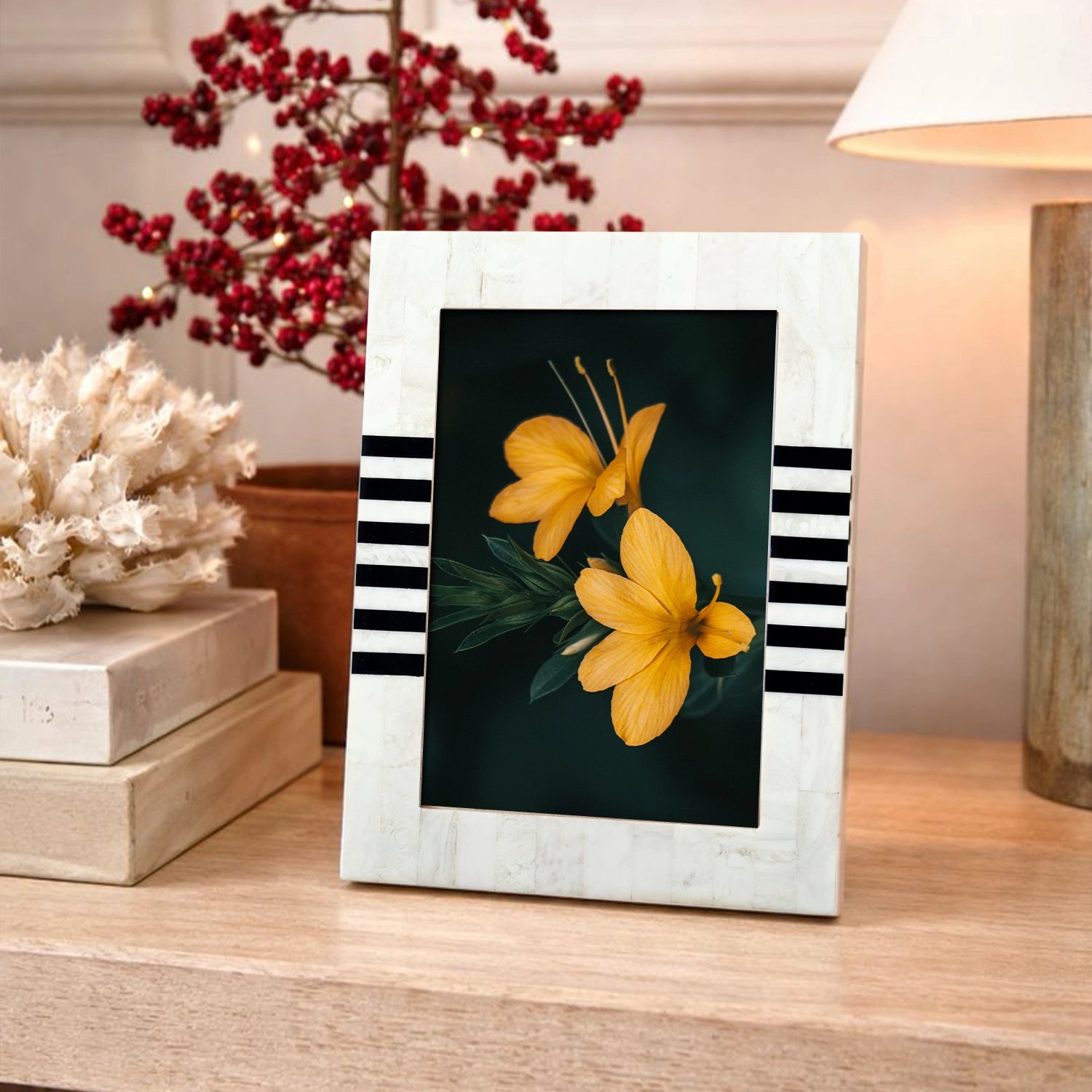 Picture Frames Contour Lado Pattern Resin Inlay Collection in 3 Sizes