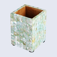Pen Holders – Quiet Sophistication