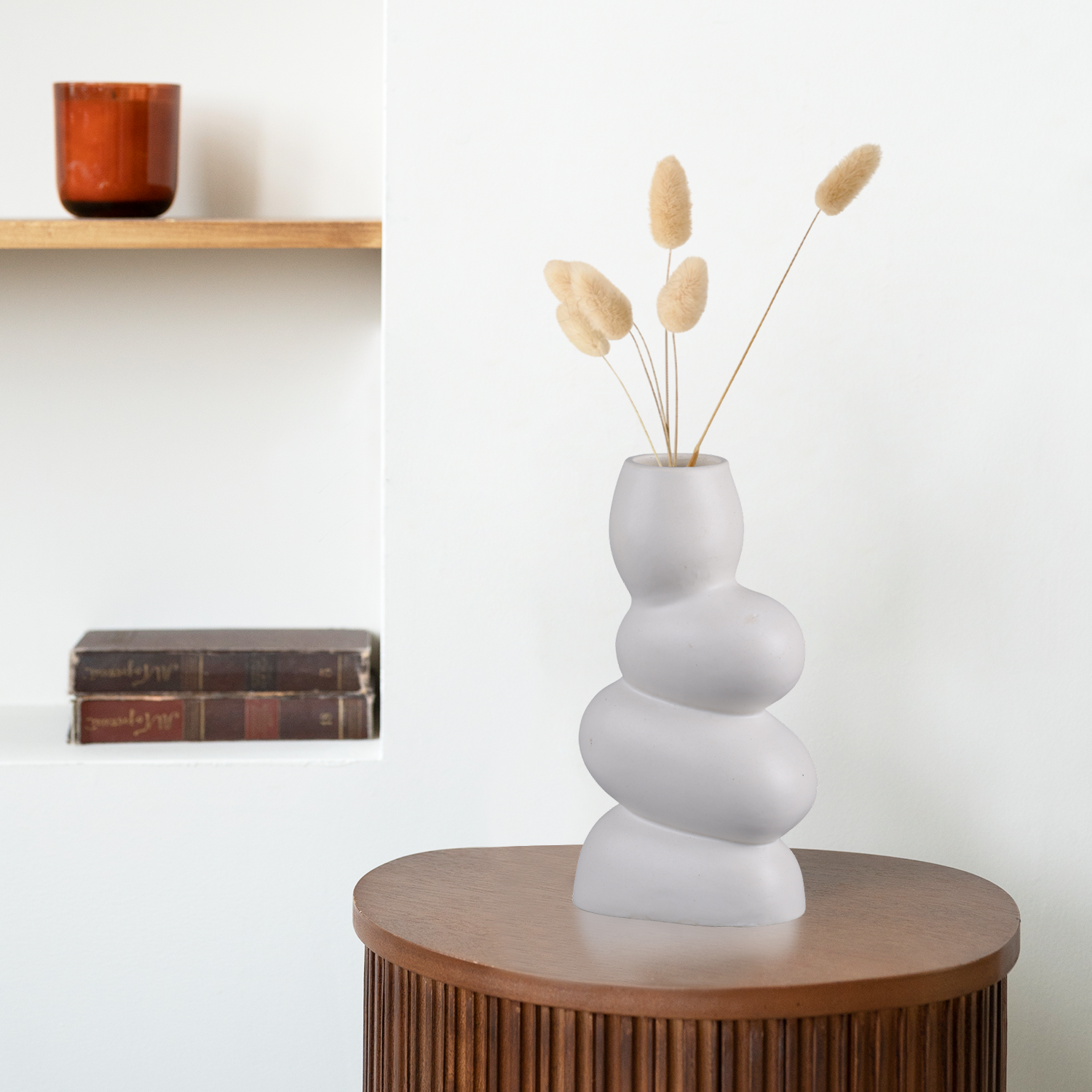 Twist Curve Vase – Contemporary Artistic Accent for Home, Coffee Table or Display Shelf