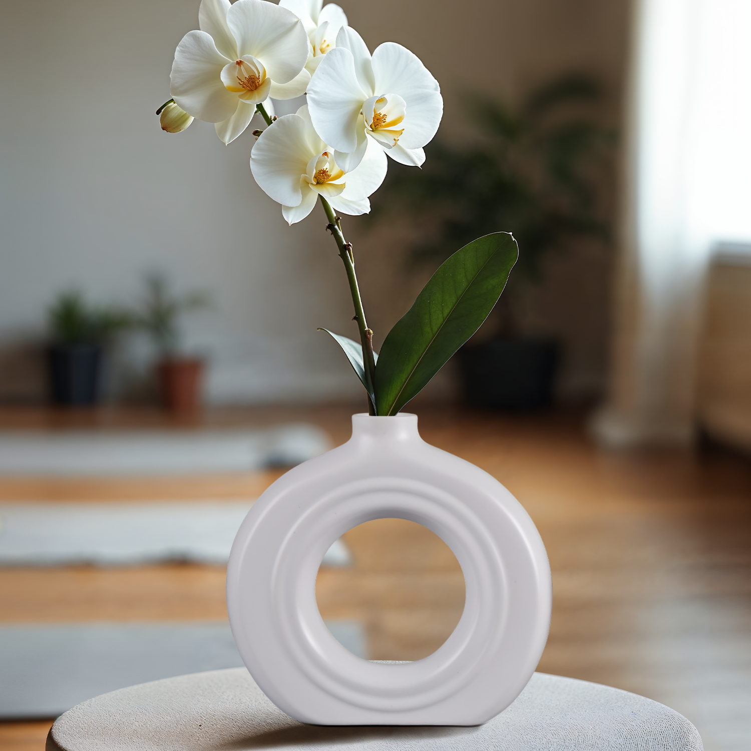 Ceramic Vase Set of 2 – Cream White Glossy Decorative Vases for Flowers